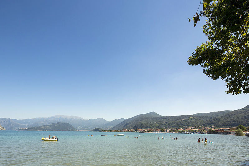 Campeggio Lago d'Iseo sulla spiaggia